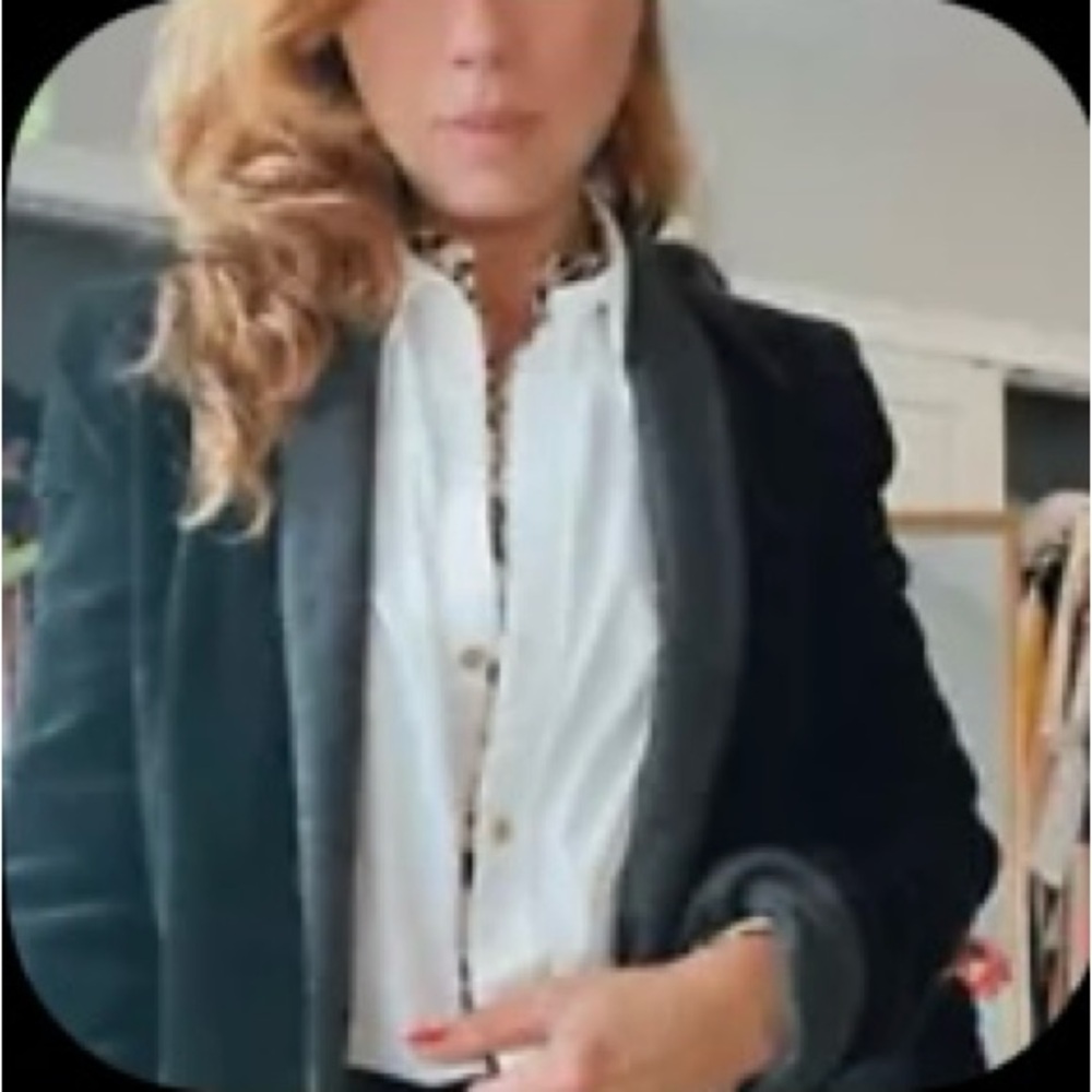 Genny Italian Velvet Wool lined Blazer SZ 8 Really Pretty